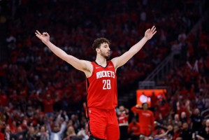 帕金斯评申京：顶尖内线前五，攻防全能数据之外更显价值