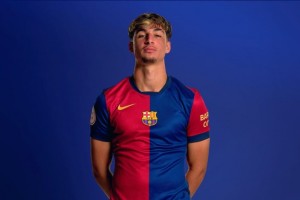 记者：多特向巴萨询问17岁小将吉列-费尔南德斯的情况