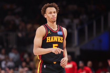 mk体育app-3月个人进攻效率：丹尼尔斯128.3第1 小卡128.2第2 约基奇5哈登10