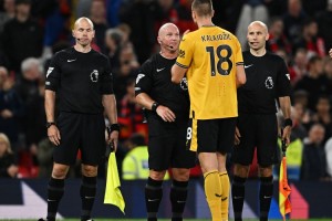 又是你！西蒙-胡珀昔日"代表作"：吹停格10单刀 吹掉迪亚斯好球