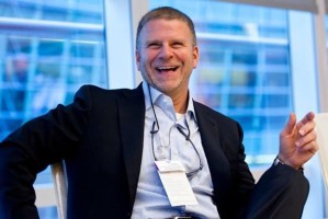 mk体育亚洲-3人5200万！火箭队打造超豪华内线，叫板西部3强，斯通孤注一掷